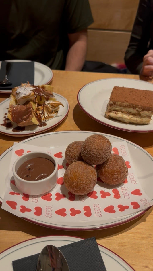 Going Out to Eat with Type 1 Diabetes: How to Enjoy, Not Stress