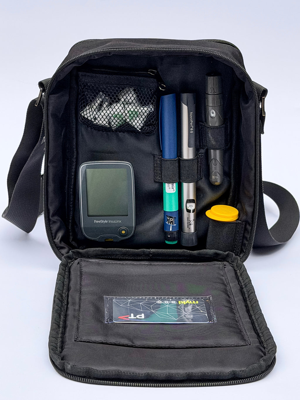 Insulated and stylish crossbody bag for people with diabetes with zipper compartments