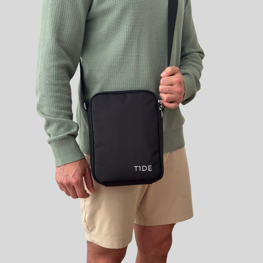 Insulated and stylish crossbody bag for people with diabetes with zipper compartments