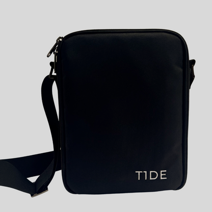 Insulated and stylish crossbody bag for people with diabetes with zipper compartments