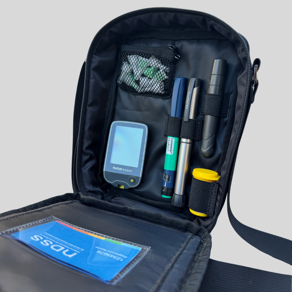 Insulated and stylish crossbody bag for people with diabetes with zipper compartments