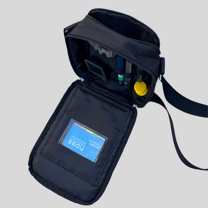 Insulated and stylish crossbody bag for people with diabetes with zipper compartments